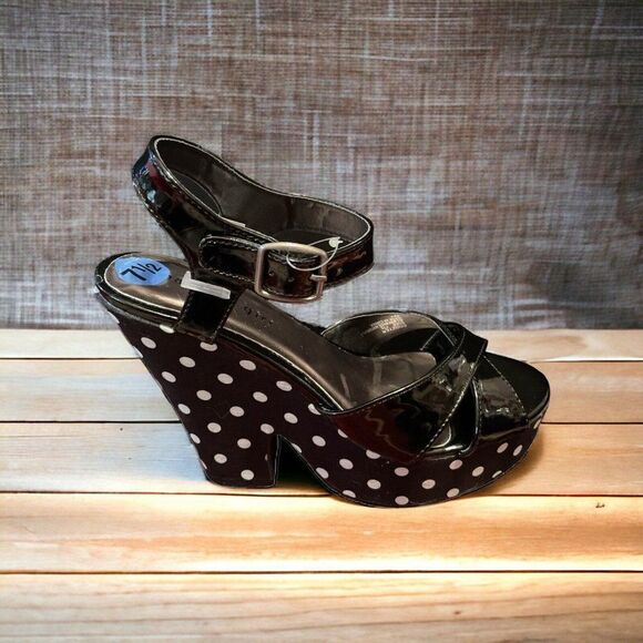 Madden Girl Black Patent Boozter Polka dot platform Heel Sandal 7 1/2 - Picture 3 of 8